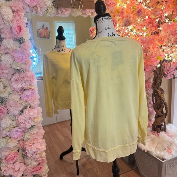 Sweater - Picture 4 of 5